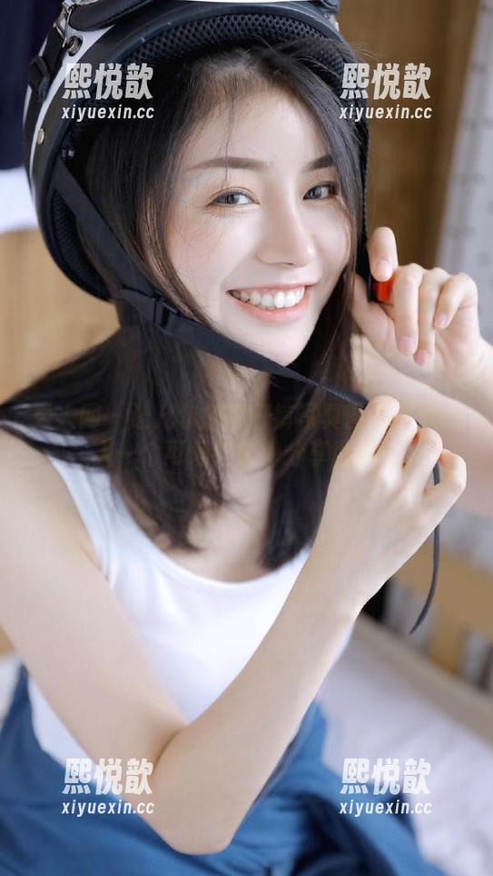 秀人网 - 让允尔的牛仔裤写真图库带你进入一个可爱的时尚分享世界！