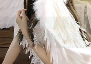 秀人网 – 冷月yuer与温柔交织的世界：探索她的写真作品网盘