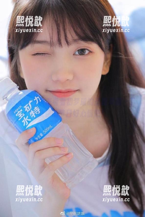 秀人网-初梦瑶 秀人网 - 快来看看初梦瑶的圣诞美图,下载你的节日好心情吧!