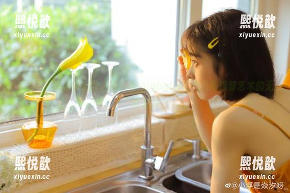 秀人网-周jojobaby 秀人网 - 高清美脚作品集:周jojobaby带你领略脚部艺术的无穷魅力