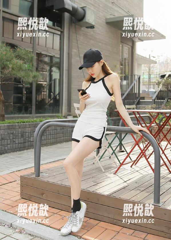 秀人网 - 时尚前沿，最新夏雪爱女神写真合集，让你领略非凡风采