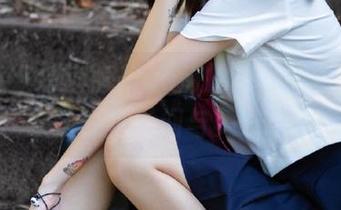 秀人网 – 奈汐酱nice旅拍写真图包，带你亲历惊艳瞬间与美好故事
