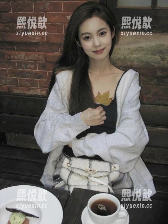 秀人网 - 高清套图：奈汐酱nice婚纱艺术之旅，感受浪漫无限延伸
