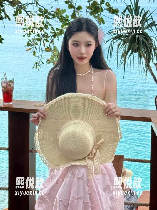 秀人网 - 梦幻奈汐酱nice长腿写真集精选，瞬间捕捉时尚与魅力