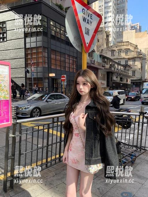 秀人网 - 奶酥的制服作品集，分享那些值得一笑的拍摄故事与经验