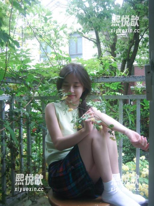秀人网 - 最新写真来袭!娜娜子呀以美脚为主题，挑战你的审美极限!