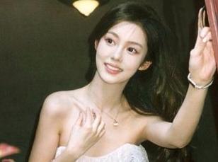 秀人网 – 穿越梦境的蕾丝世界，婠婠么写真免费下载尽情享受