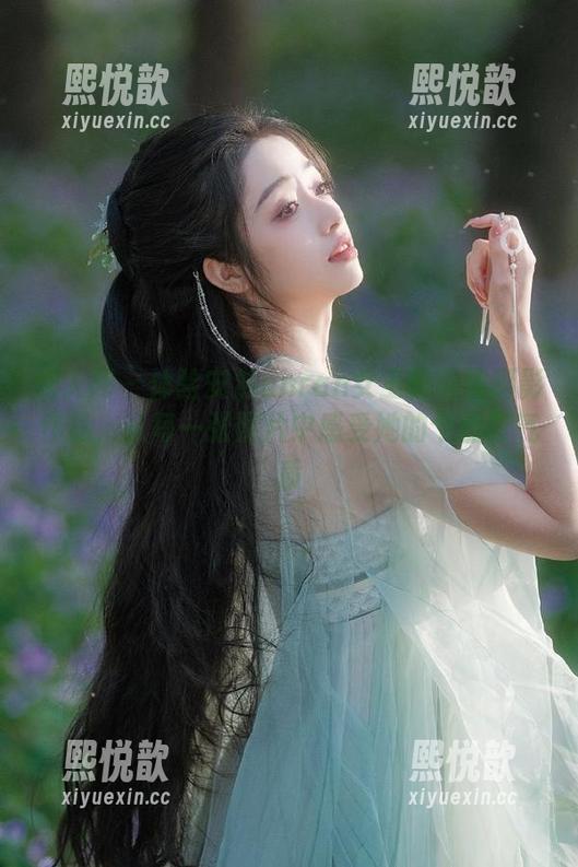 秀人网-安然anran 秀人网 - 体验安然anran女王的高清摄影作品,从每一张照片中感受她的个性与气质