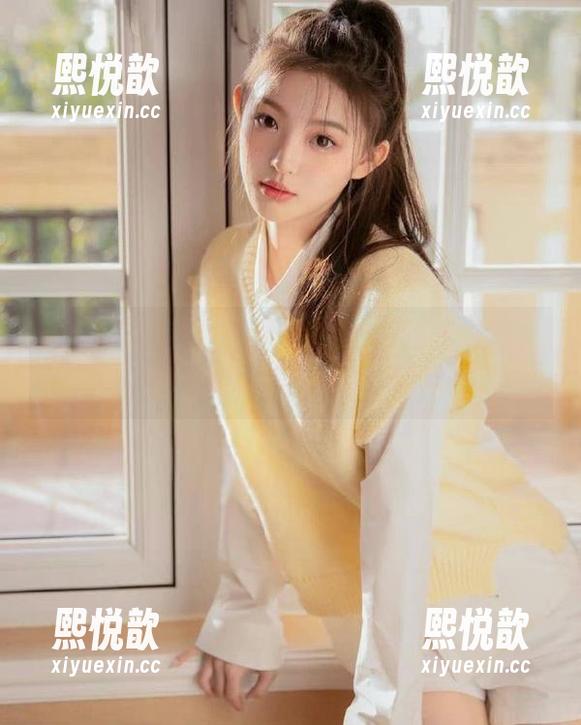 秀人网 - 走进小兔纯纯的心灵图集分享，发掘她与女友之间的深情羁绊