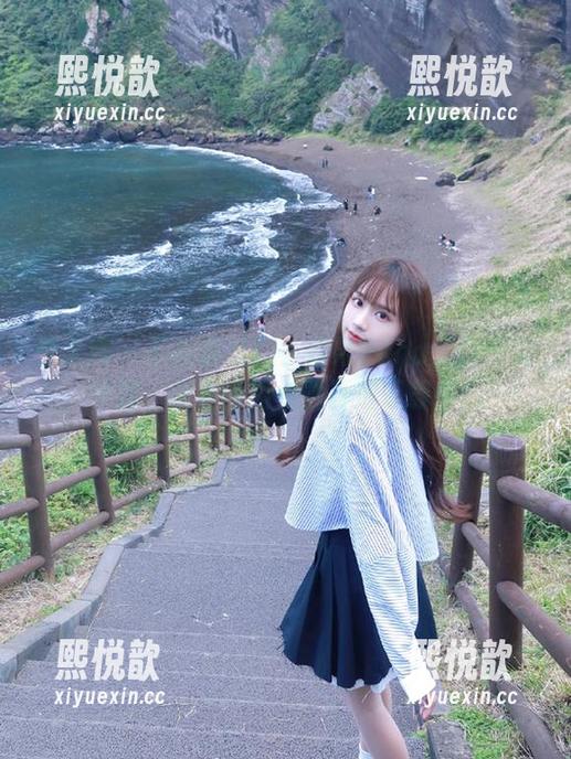 秀人网 - 不容错过！小海臀Rena天台写真专辑，所有原图免费开放下载中！