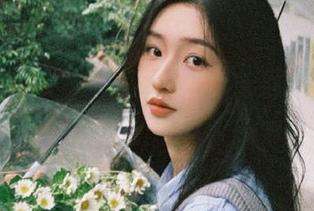 秀人网 – 小肉肉咪甜美女仆写真合集再更新,带你见识她的独特魅力!