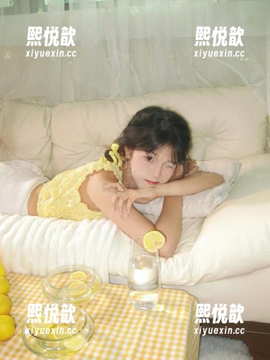 秀人网 - 展现真实自我：张庭蓉居家风格的独特图片合集
