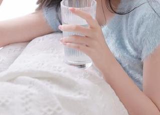 秀人网 – 探索徐cake天台写真之美，获取超清原图与多样化图包，助力你的艺术创作！