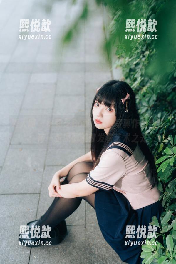 秀人网 - 徐莉芝Botty白丝写真作品合集：每一张原图都散发着艺术之光