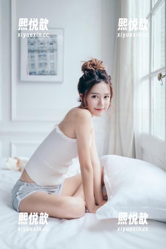 秀人网 - 最新图库汇集抖娘利世的美腿写真，展现时尚与优雅