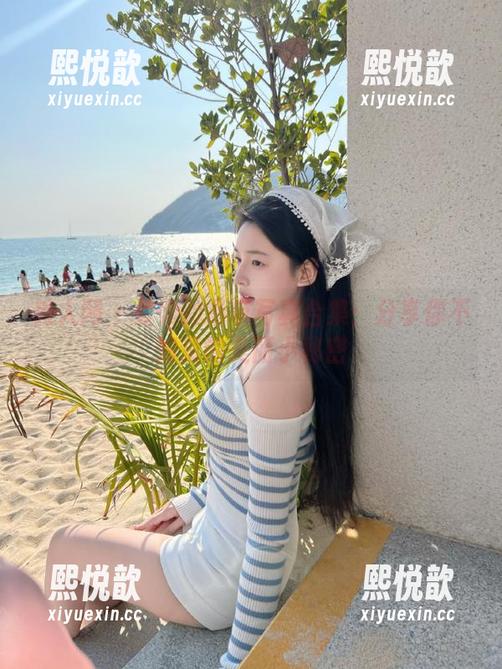 秀人网-曼柔 秀人网 - 曼柔的吊带写真合集:分享你不知道的美丽小秘密