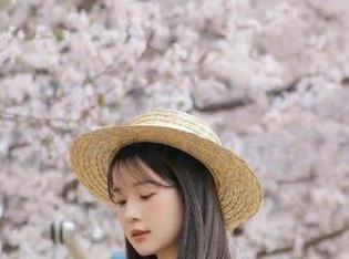秀人网 – 探索李雅柔182CM连体衣作品集，感受时尚与舒适的完美结合资源