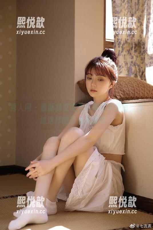 秀人网 - 最新林文文双马尾写真原图，见过这样的萌系风格吗？