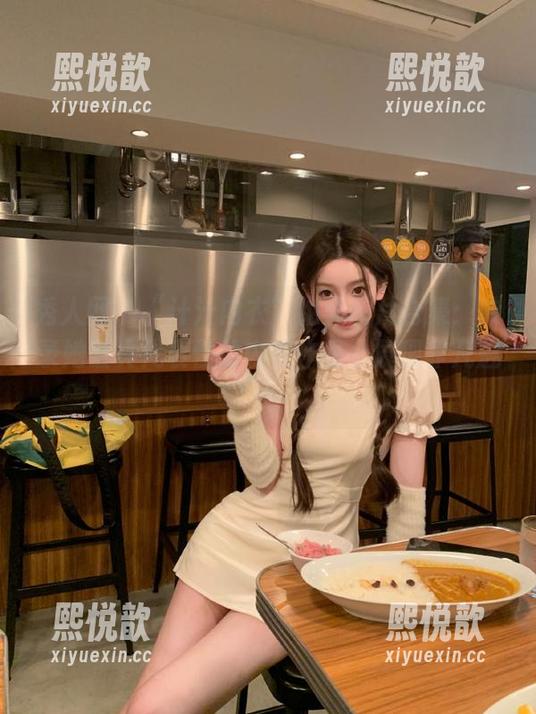 秀人网 - “汁汁内衣”绝美图片合集：收录她最具代表性的内衣作品，展现非凡魅力