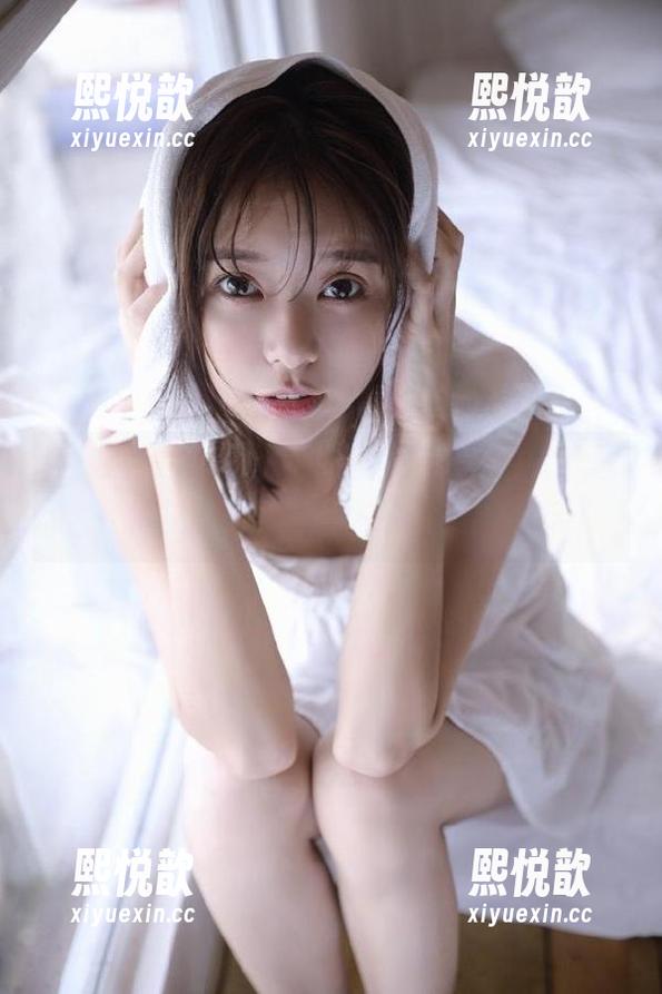 秀人网 - 潘娇娇丝袜魅力无限，网盘下载轻松获取，带你遨游在时尚的海洋