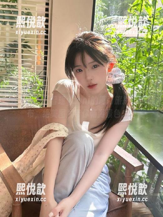 秀人网 - 王馨瑶yanni的厦门旅拍在线发布，绝美图片带你畅游景色之中