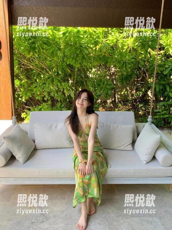 秀人网 - 王馨瑶yanni吊带写真惊艳上线：最新资源图包获取
