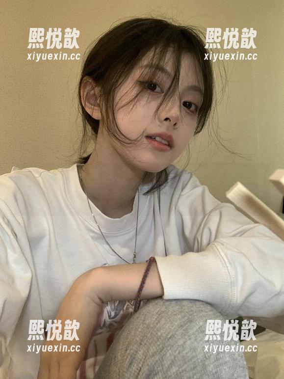 秀人网 - 筱慧的女神之路：图集中满是奇葩瞬间的独特资源！