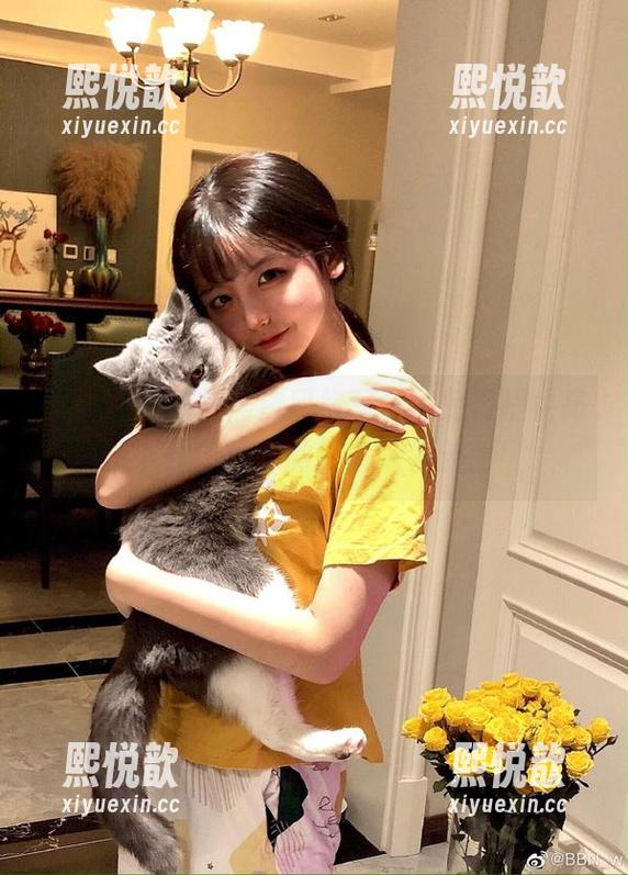 秀人网 - 糖糖黑白风格写真，免费提供高清下载，让你的屏幕焕发新生！