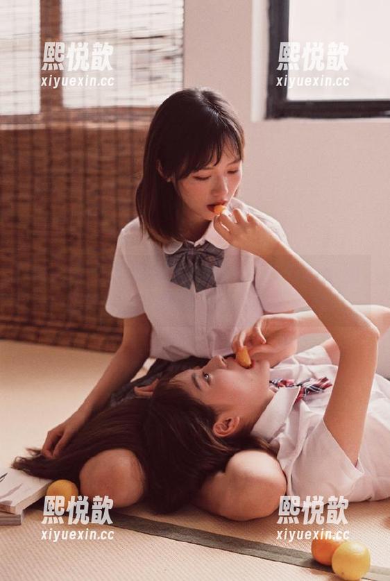 秀人网-糯美子Mini 秀人网 - 圣诞氛围浓厚的糯美子Mini图集分享:让我们一起沉醉于节日