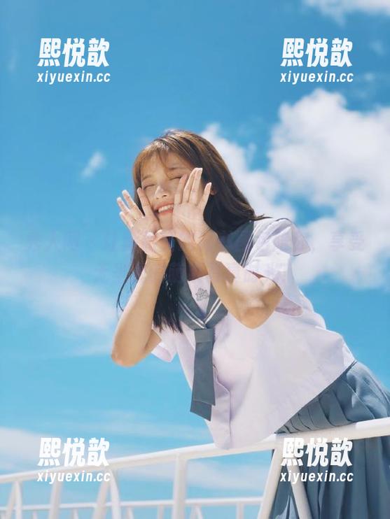 秀人网 - 让薇薇酱的秘书图包陪你，享受无圣光的萌系写真时光！
