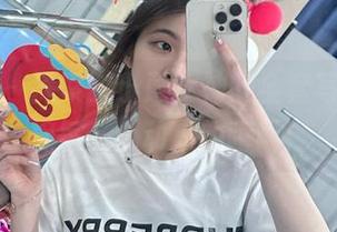 秀人网 – 探索谢小蒽女神的全套写真，捕捉每一个动人的瞬间！