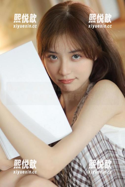 秀人网-金妍兮 秀人网 - 金妍兮的夏日心情:清爽原图与迷人图集伴你度过每一天!