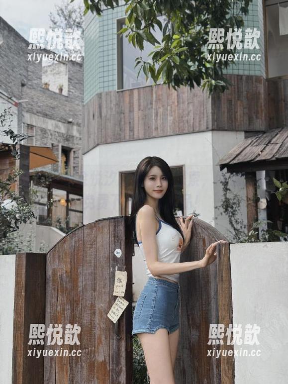 秀人网 - 金悦汐眼镜艺境探索，网盘分享免费下载写真作品！