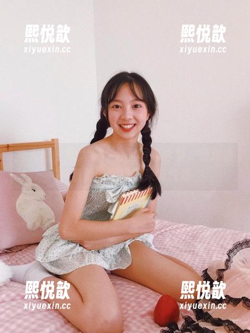 秀人网 - 陈大榕办公室写真合集，透过镜头看她的职场风采与气质