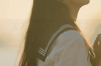 秀人网 – 陈雅漫VICKY少女写真图片集：青春靓影的温柔碰撞与绚丽色彩