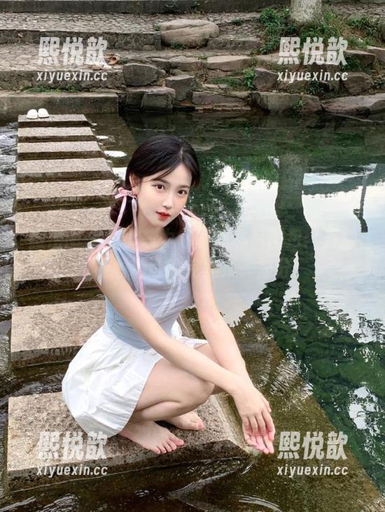 微密圈 - 童小芯为你呈现私房图包：直播视频精选的完美第一部分