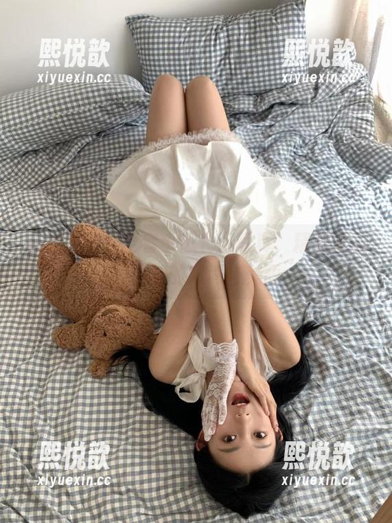 紧急企划 - 全套小恩长腿写真，精美图片记录她的时尚与美丽