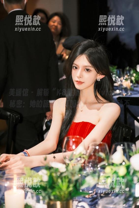 美媛馆 - 解锁“K8傲娇萌萌Vivian”的秘密：她的旅拍写真图包让你驻足心动不已！