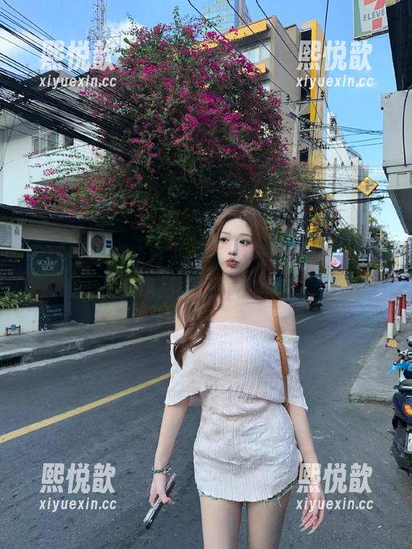 美媛馆 - 杨晓青儿皮衣时尚写真：一组精美作品图包不容错过