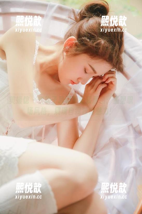 美媛馆-软软子 美媛馆 - 软软子最新职业装原图:重塑职场风格,展现自我独特魅力!