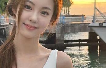 美媛馆 – 黄乐然双人写真，展现无尽创意的华丽图片