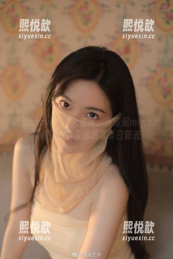 花漾show - 私人定制：乔漫妮mina泳池私房合集带你游享夏日阳光