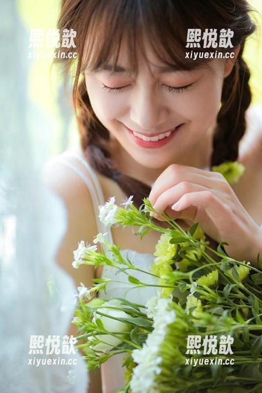 花漾show - 纵享视觉盛宴！小海臀Rena的写真合集带你领略无限剧情