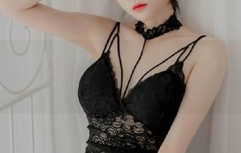 花漾show – 玥儿玥er的写真艺术之旅，黑色主题下的精彩图片让人惊艳无比