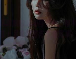 在苏嫣嫣阿姨的运动图包中，畅享那些动感十足的瞬间与美丽风景！