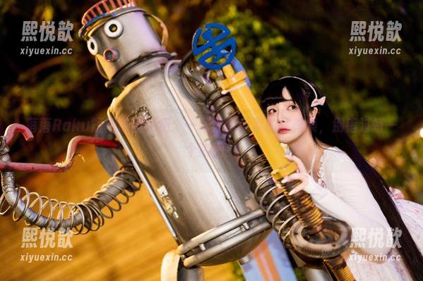 落落Raku 落落Raku短裤原图亮相:一场视觉盛宴的写真集,别错过每一个瞬间!