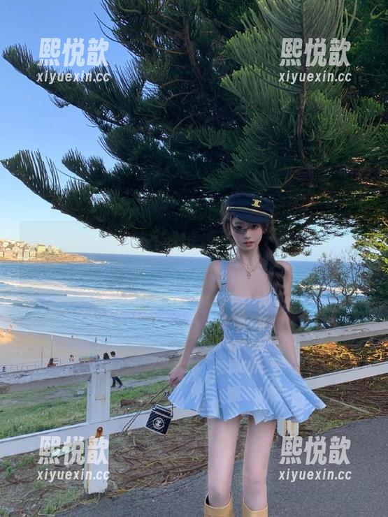 发现蓝小沂KiKi的裸足美图合集，优雅绚丽的新视角