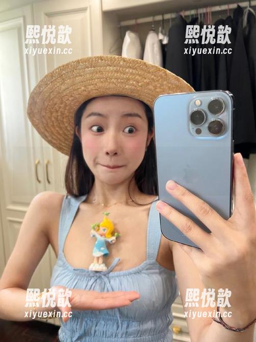 蜜桃社 - 在线探索陆萱萱Cecilia的浴缸艺术图集，尽享视觉盛宴