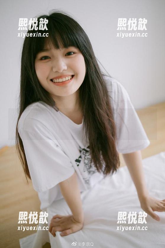语画界-Cherry绯月樱 语画界 - 校服里的Cherry绯月樱:那张私拍图片让人怀念高中时代的青涩