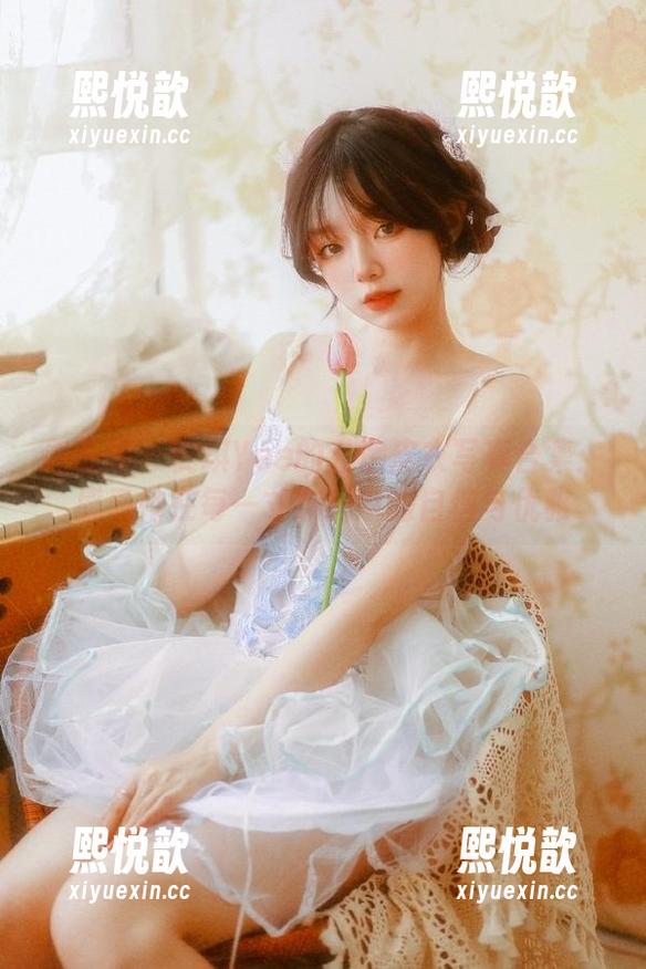 语画界-安琪Yee 语画界 - 安琪Yee的私房皮衣写真合集:感受她在每一寸布料中的自信与优雅